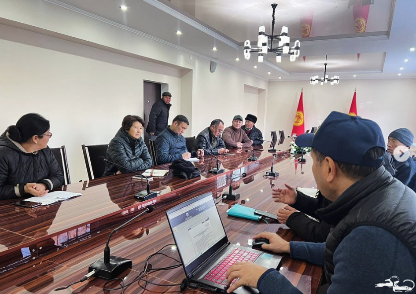 The Ilbirs Foundation organized a two-day workshop on December 4-5, 2023, hosted in Toktogul, dedicated to the members of the Jashyl-Oroon Community-Based Organization. The focus of the training revolved around «Ecotourism and the Advancement of Sustainable Tourism»