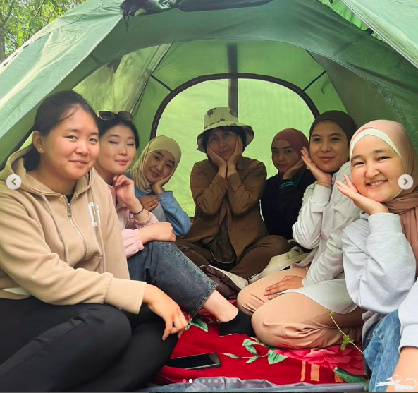 From June 18 to June 21, 2024, Ilbirs Foundation organized study-field practices in the disciplines of botany and zoology for students of the 1st-3rd year of the Department of Biodiversity named after Botbaeva KNU Arabaev. The practice was held in the Chychkan gorge, protected by the Jashyl-Oroon CBC, and facilitated by Cand.Sc.Biology Sazykulova G.J., Cand.Sc.Biology Karmyshova U.J., Cand.Sc.Pedagogy Saparbaeva U. Ch.