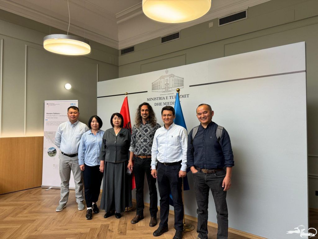 From May 12 to 16, the Ilbirs Foundation participated in a study visit to the Albanian Alps, organized by UNEP as part of a regional exchange project between Central Asia and the Western Balkans focused on climate-resilient management of protected areas.