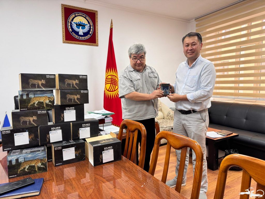 Ilbirs Foundation has handed over 15 camera traps to the Department of Biodiversity Conservation and Protected Areas under the Ministry of Natural Resources, Ecology and Technical Supervision of the Kyrgyz Republic❗